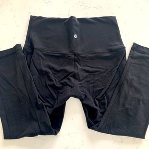 Lululemon Wunder Under Capris